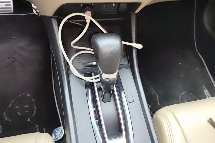 Used Honda Jade 2014 1.8L Automatic Comfort Elite Version 5 Seats
