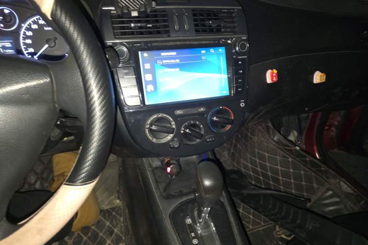 Used Nissan Tiida 2011 1.6L CVT Comfort Model Audio And AC Panel