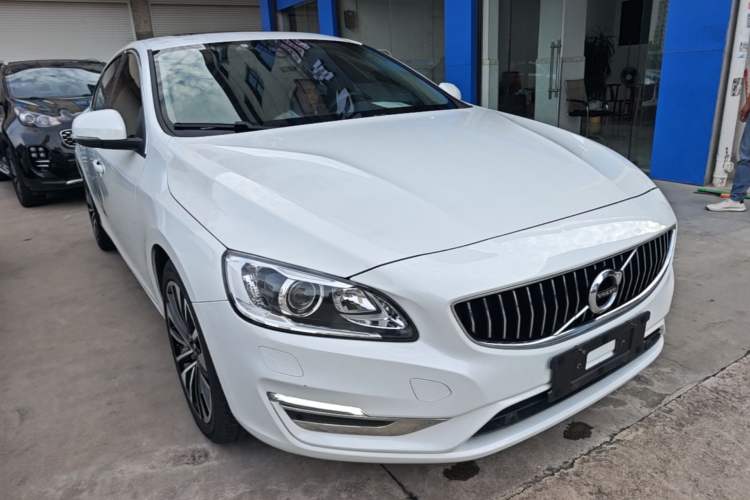 Used Volvo S60 2018 S60L T4 Smart & Ambitious Edition
