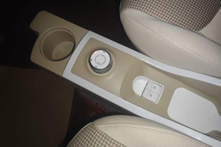 Used Wuling Hongguang MINIEV 2024 3rd Generation 215km Advanced Version Gear Lever