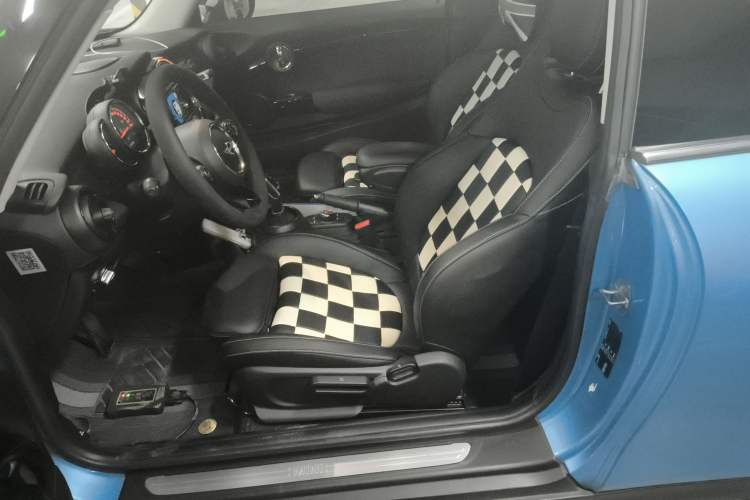 Used MINI MINI 2018 1.5T COOPER Classic Edition