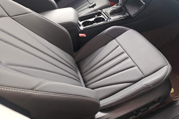 Used Volkswagen Passat 2025 Premium Version 380TSI Dragon Edition