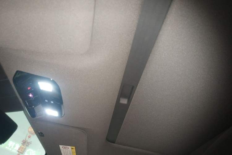 Used Dongfeng eπ eπ008 2025 636Ultra All-Electric Version 5 Seats Headliner