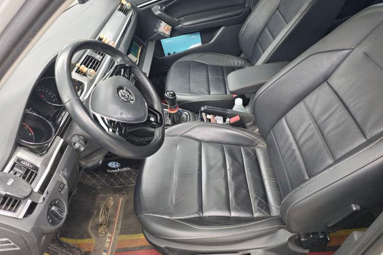 Used Volkswagen Bora 2016 1.6L Manual Comfort Model Left Front Seat