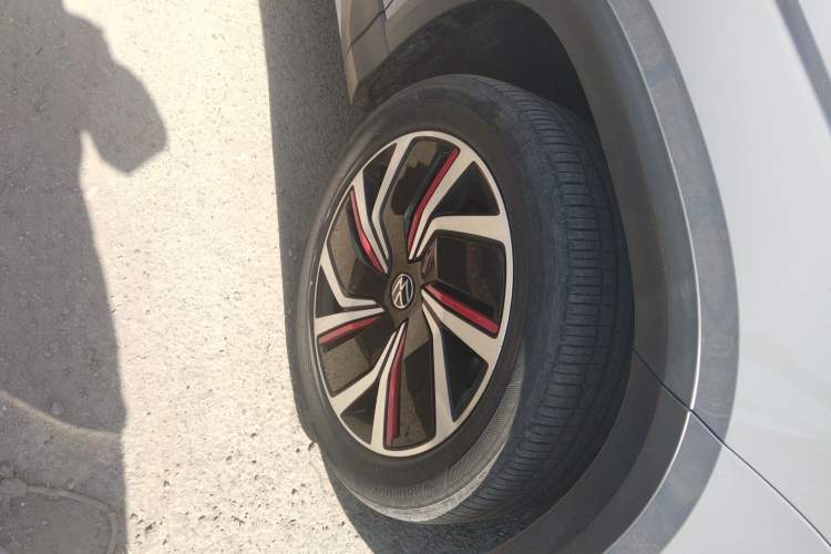 Used Volkswagen Tharu 2023 300TSI Two-Wheel-Drive Full Moon Edition
