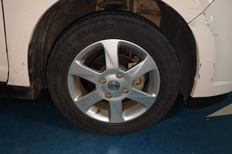 Used Venucia R50 2013 1.6L Manual Fashion Edition