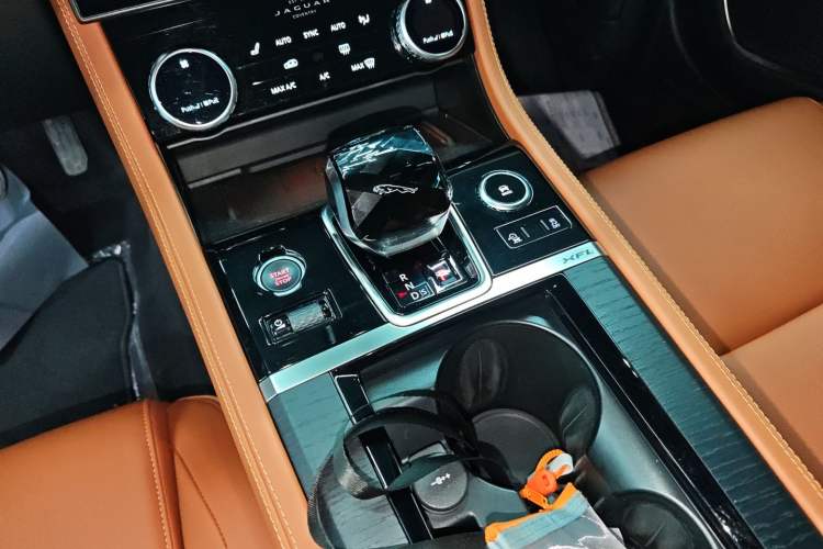 Used Jaguar XFL 2022 XFL 2.0T P250 Two-Wheel-Drive Elite Sport Edition