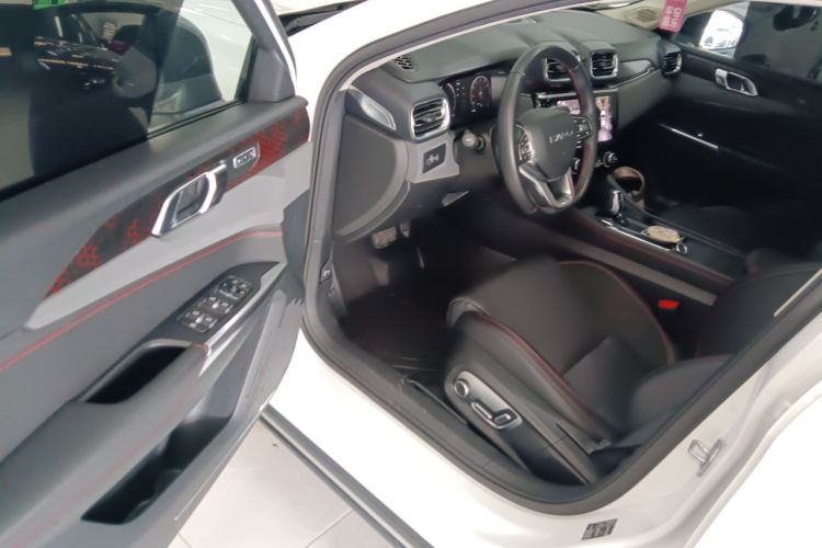 Used Lynk & Co 02 2019 1.5T DCT Two-Wheel Drive Pro Edition China VI Standard
