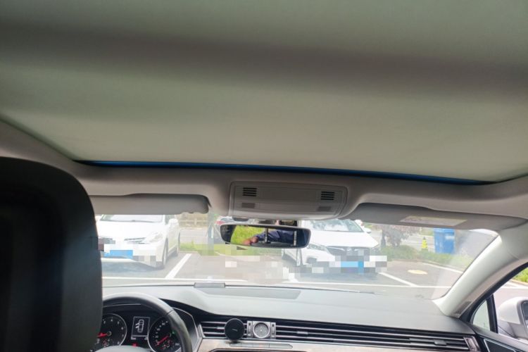 Used Volkswagen Magotan 2018 330TSI DSG Luxury Model Headliner