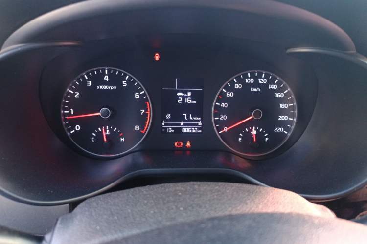 Used Kia KX Cross 2017 1.4L MT GLS
