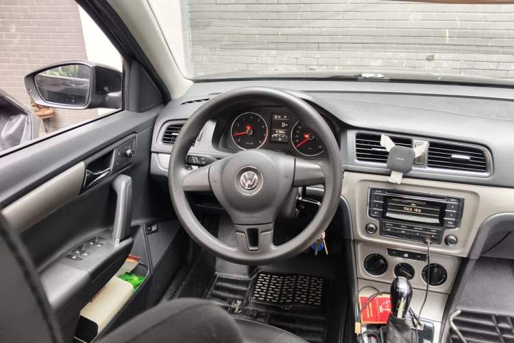 Used Volkswagen Lavida 2013 Restyled Classic 1.6L Automatic Comfort Edition Steering Wheel