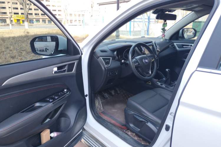 Used Changan CS75 2017 Shangkui Edition 1.5T Manual Fengxiang Model