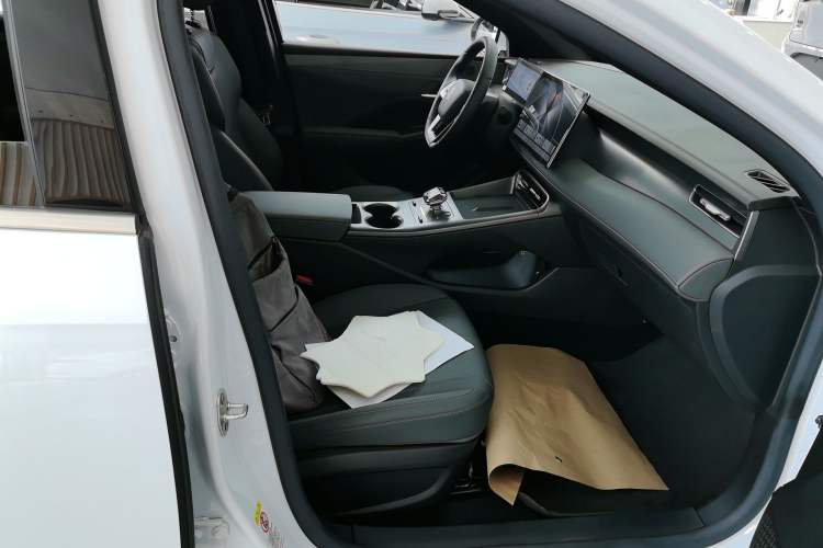 Used BYD Qin PLUS 2025 DM-i Smart Drive 120KM Superior Model