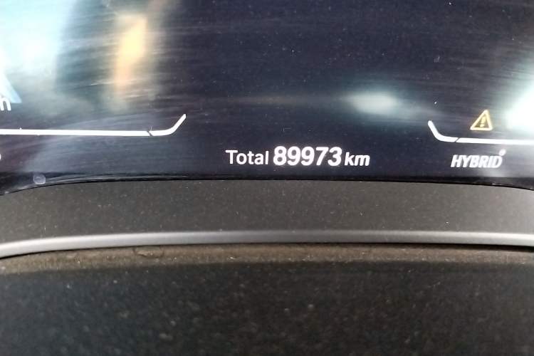 Used BMW 5 Series New Energy 2022 535Le M Sport Package Odometer Close Up