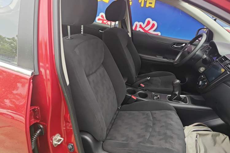 Used Nissan Tiida 2014 1.6L Manual Comfort Model
