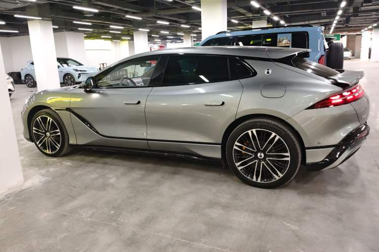 Used Denza Z9GT 2024 1100 Four-Wheel Drive Ultra Version