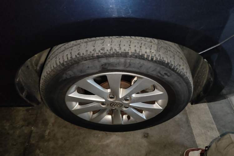 Used Buick GL8 2015 2.4L Luxury Business Premium Edition