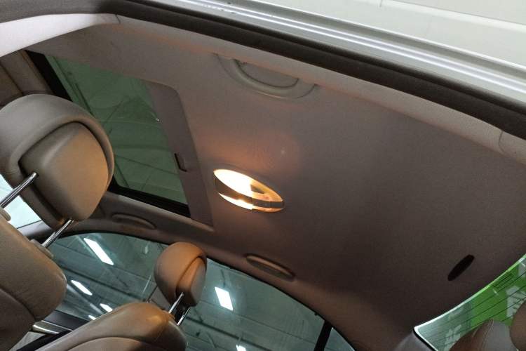 Used Mercedes-Benz E-Class 2008 E 230 Fashion Model Headliner