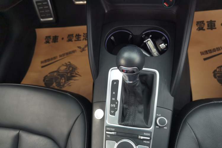 Used Audi A3 2020 Sportback 35 TFSI Style Edition China VI Emission Standard Gear Lever