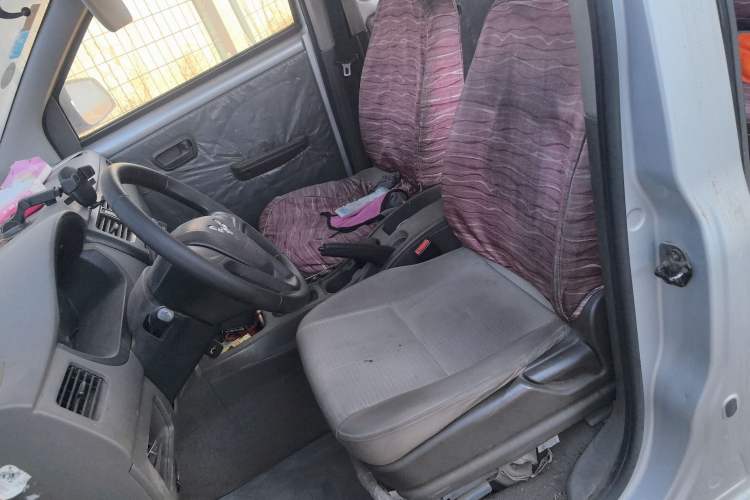 Used Wuling Rongguang V 2015 1.2L Base Version