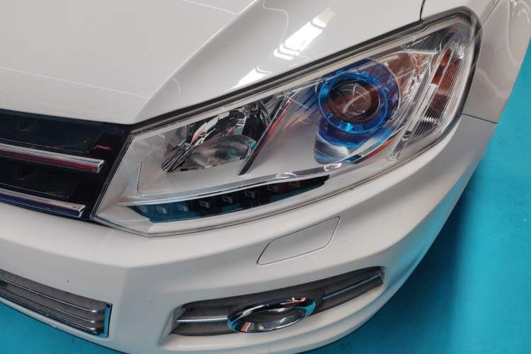 Used Zotye T600 2016 1.5T Manual Luxury Model Left Front Headlight