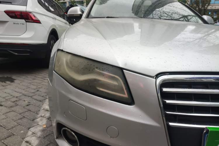 Used Audi A4L 2012 2.0 TFSI automatic Comfort trim level