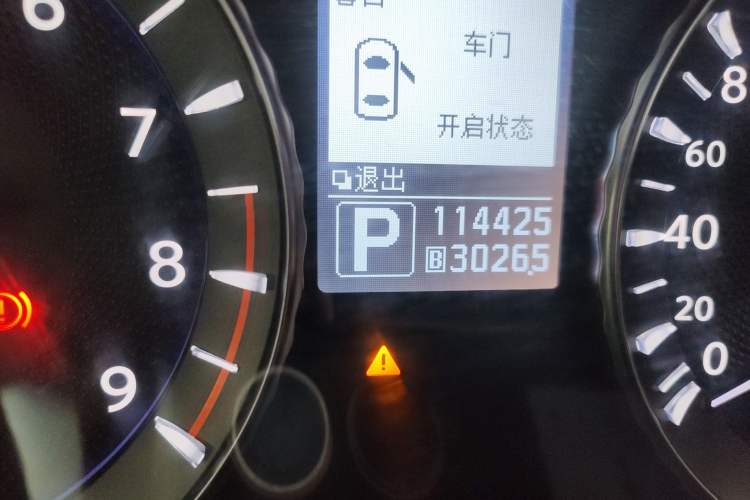 Used Infiniti M Series 2011 M37 model