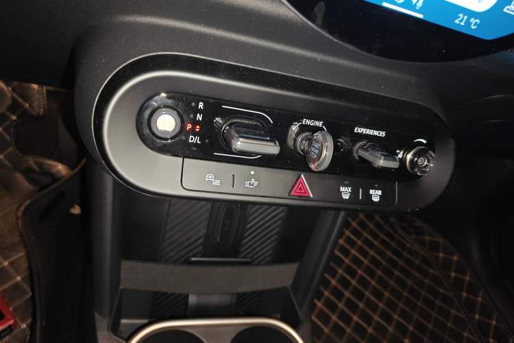 Used MINI 2025 1.5T COOPER Classic Edition
