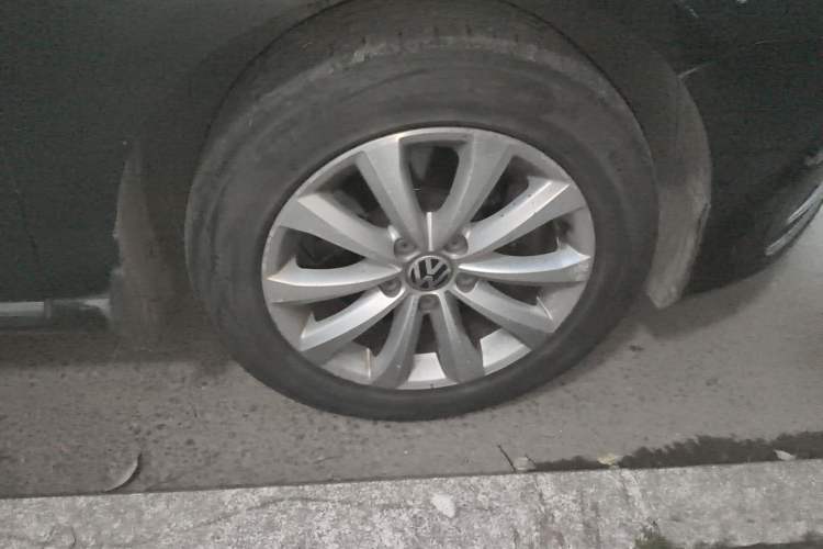 Used Volkswagen Magotan 2013 1.8TSI Luxury Model Exterior 7