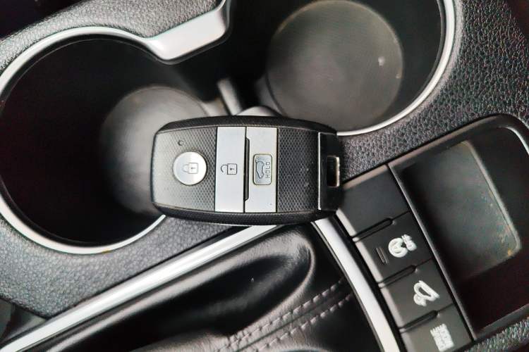 Used Kia KX5 2016 2.0L Automatic 2WD GLS
