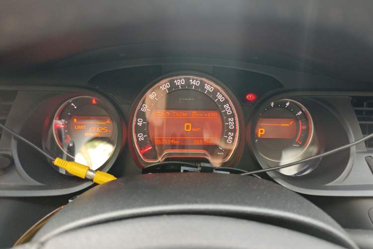Used Citroen C5 2011 2.3L Automatic Zunyu Version Instrument Cluster