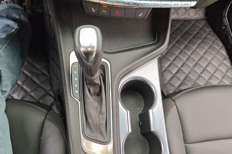 Used Cadillac CT4 2021 28T Luxury Model Gear Lever