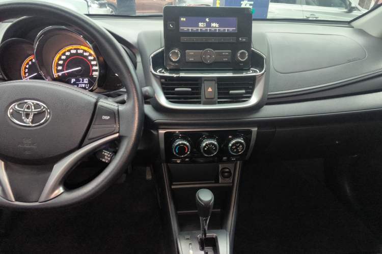 Used Toyota YARiS L Zhi Xiang 2022 1.5L CVT Leading PLUS Edition Audio And AC Panel