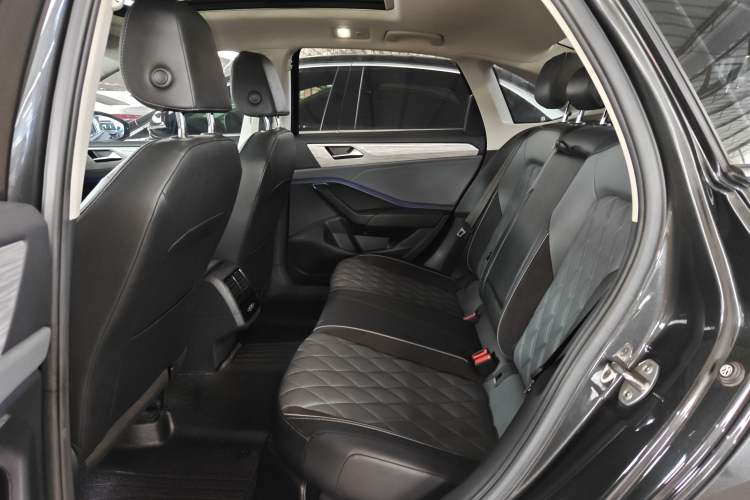 Used Volkswagen Sagitar 2023 300TSI DSG Excellence Edition Left Rear Seat