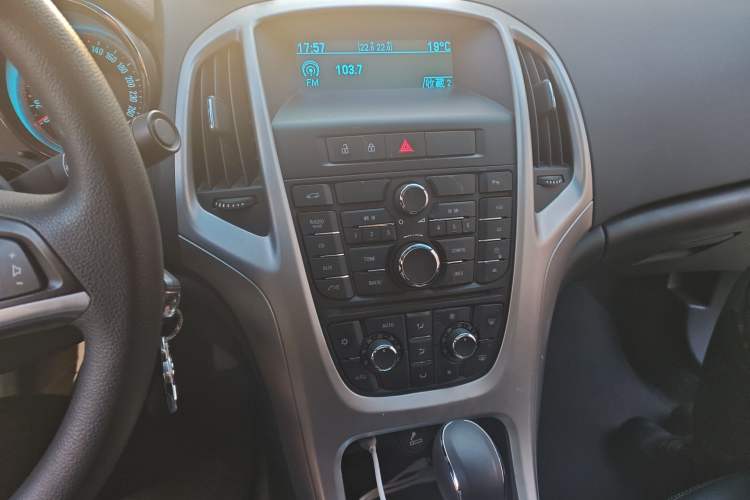 Used Buick GT 2012 GT 1.8L Automatic Fashionable Leather Edition