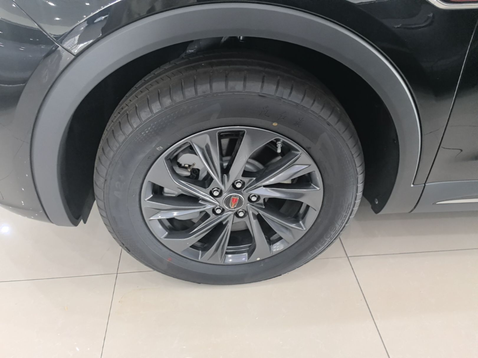 Hongqi HS5 2025 2.0T Two-Wheel Drive Flagship Pro Edition - Chinese Trim Xiang — снимка 10