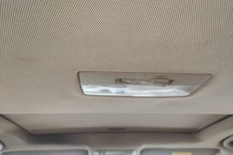 Used Chevrolet Cruze 2013 1.6L SE MT Headliner