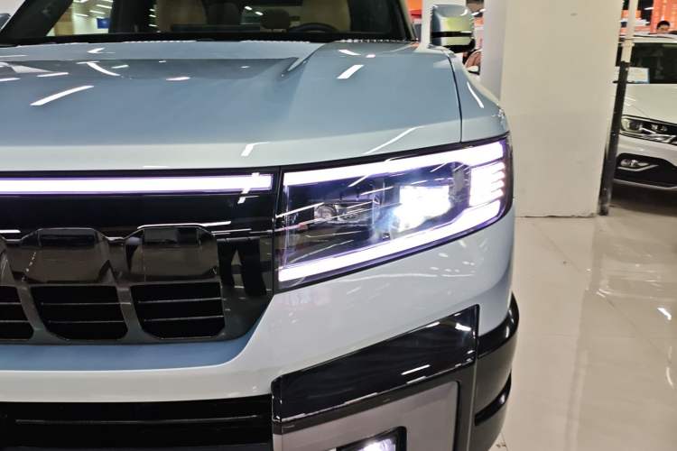 Used Formula Leopard Leopard 8 2025 Smart & Brave Flagship Edition 7 Seats