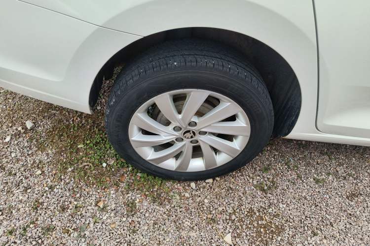 Used Skoda Rapid 2018 1.6L Automatic Comfort Edition