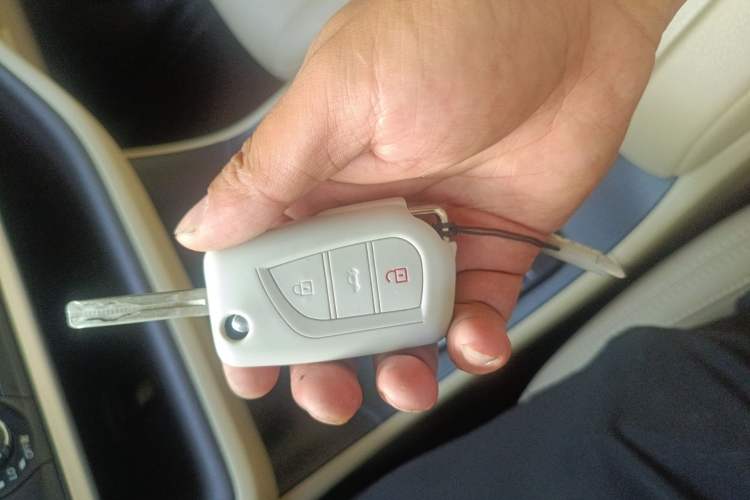 Used Toyota Highlander 2018 2.0T Two-Wheel Drive Elite Version 5 Seats China VI Standard