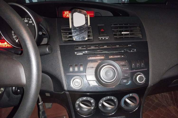 Used Mazda Mazda 3 2015 Sedan 1.6L Manual Comfort Model
