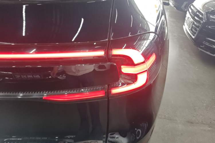 Used CHANGAN NEVO Q07 2025 215 Flagship PLUS Exterior 3