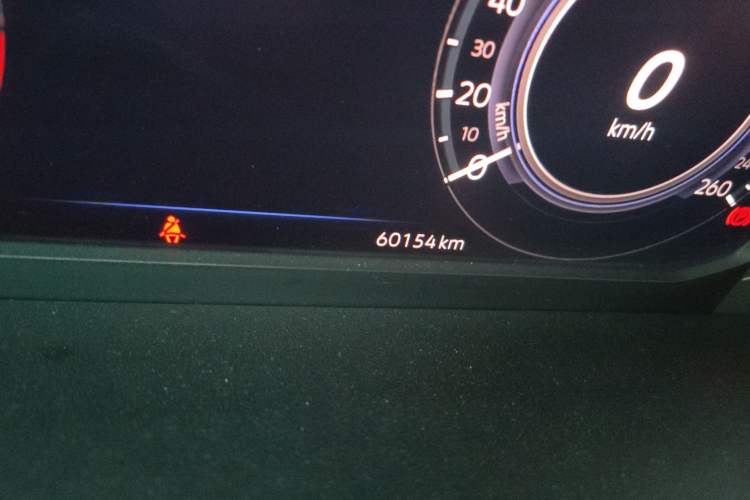 Used Volkswagen Passat New Energy 2022 430 PHEV Hybrid Luxury Edition Odometer Close Up