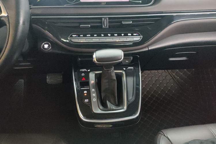 Used GAC Trumpchi M6 2019 270T DCT Luxury Edition (7-seater) China VI
