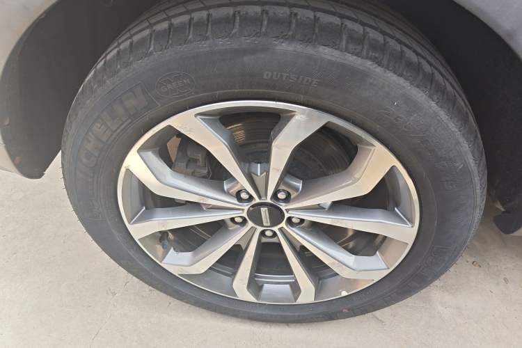 Used Wey VV6 2018 2.0T Two-Wheel Drive Flagship Version China V Standard
