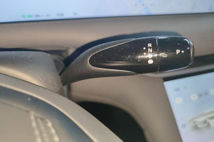 Used IM LS6 2023 Max Standard Edition Gear Lever