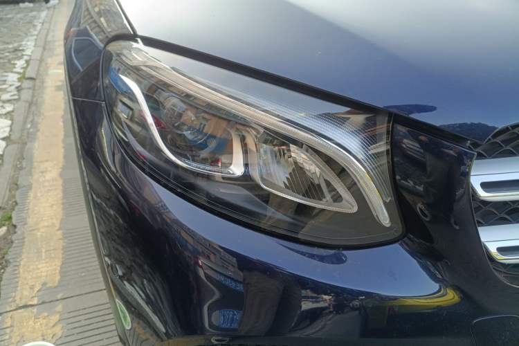 Used Mercedes-Benz GLC 2017 GLC 260 4MATIC Luxury Model