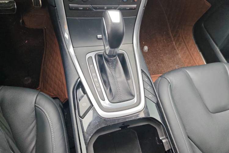 Used Ford Edge 2015 2.0T GTDi Four-Wheel Drive Prestige Model Gear Lever