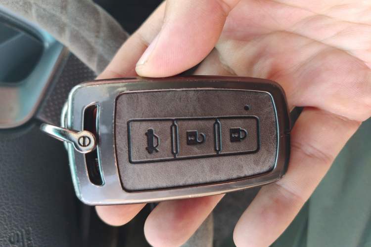 Used Haima M6 2017 1.5T CVT Luxury Model Vehicle Key