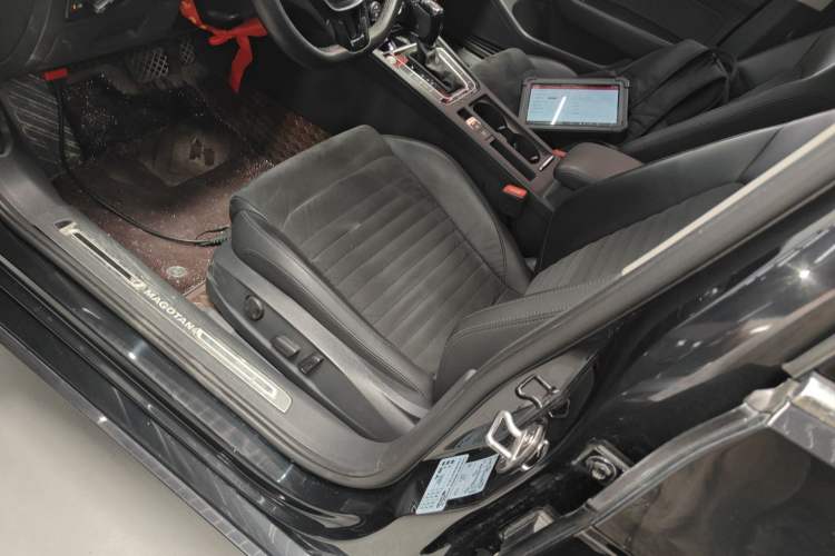 Used Volkswagen Magotan 2017 330TSI DSG Luxury Model Left Front Seat